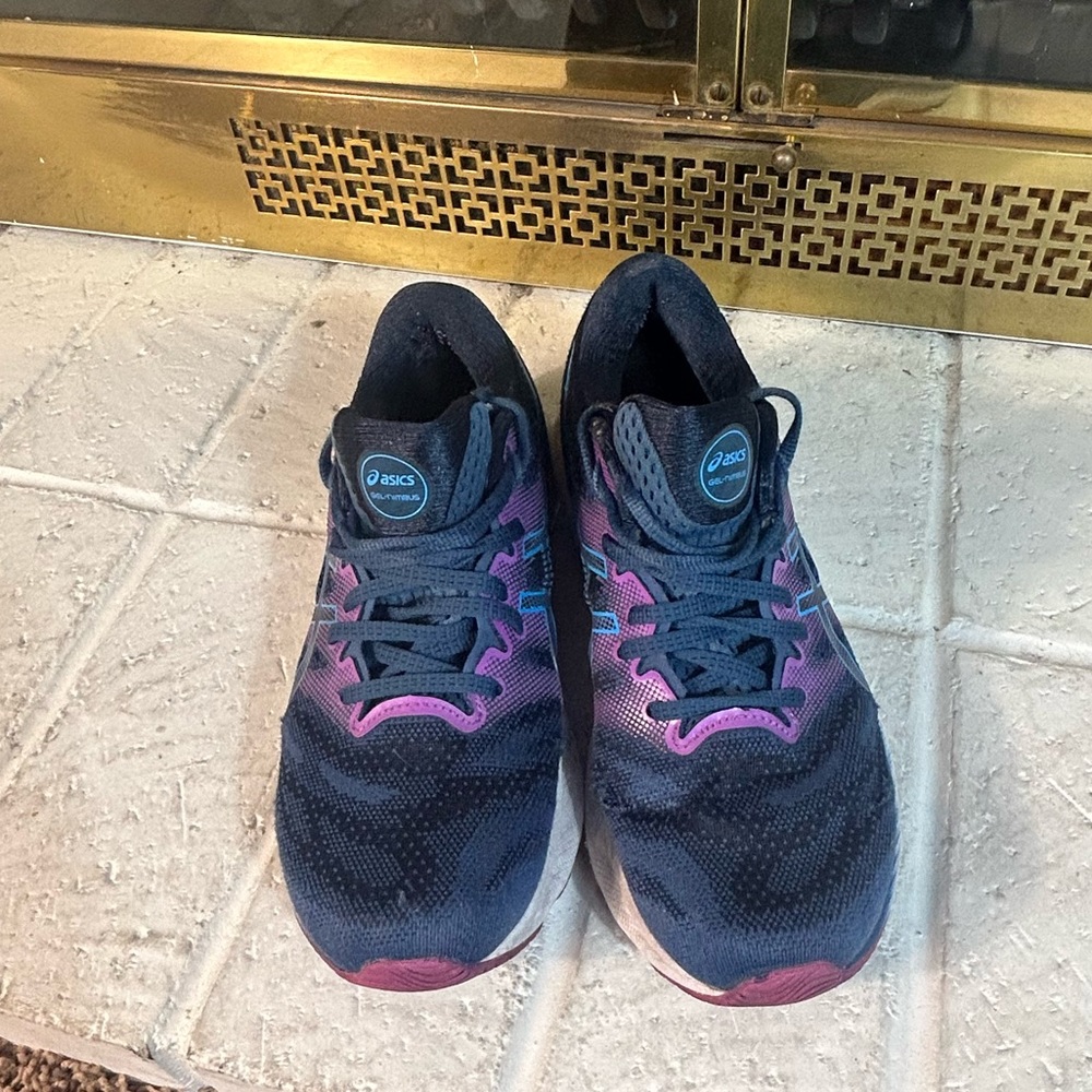 ASICS Nimbus 23